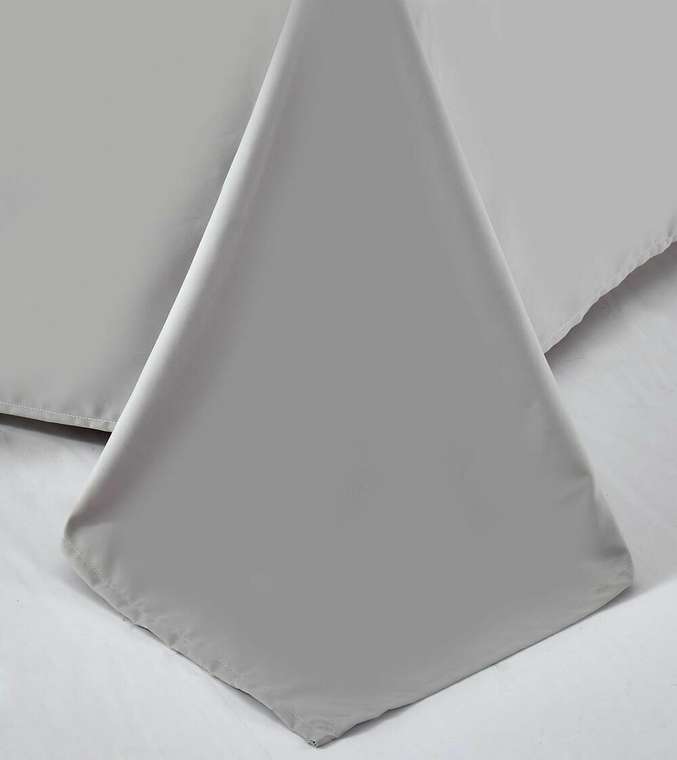 Комплект постельного белья Реджина 200х220 бело-серого цвета