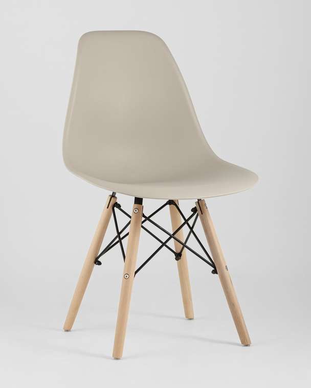 Стул Dsw Eames бежевого цвета
