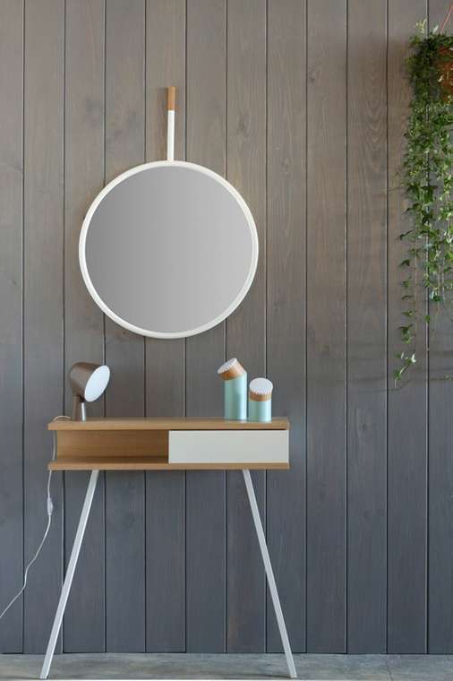 Настенное зеркало Hang с белой рамой