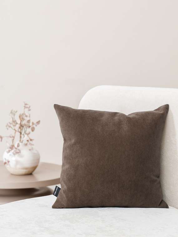 Декоративная подушка Ultra коричневого цвета