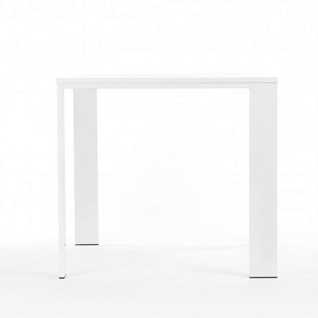 Обеденный стол Ivon белого цвета