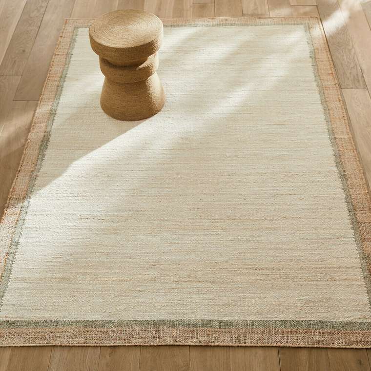 Ковер Ishika 200x290 бежевого цвета