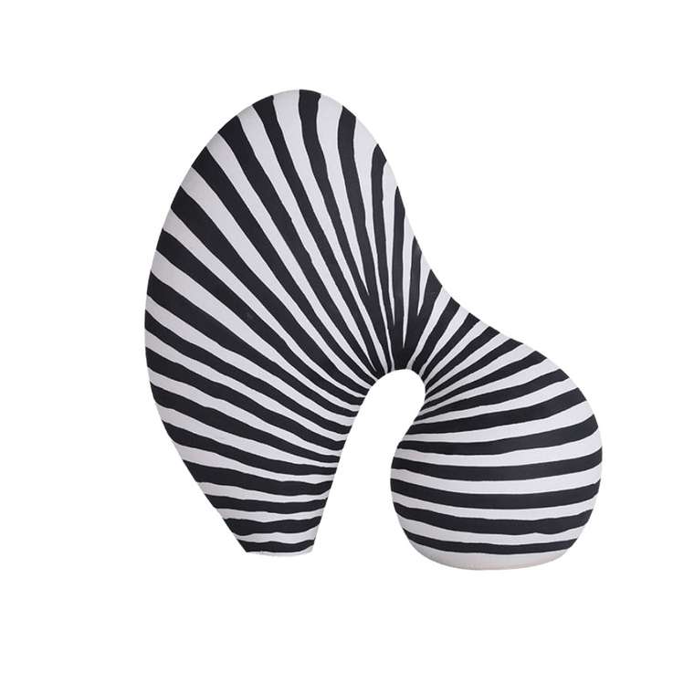 Статуэтка Striped Chimera черно-белого цвета