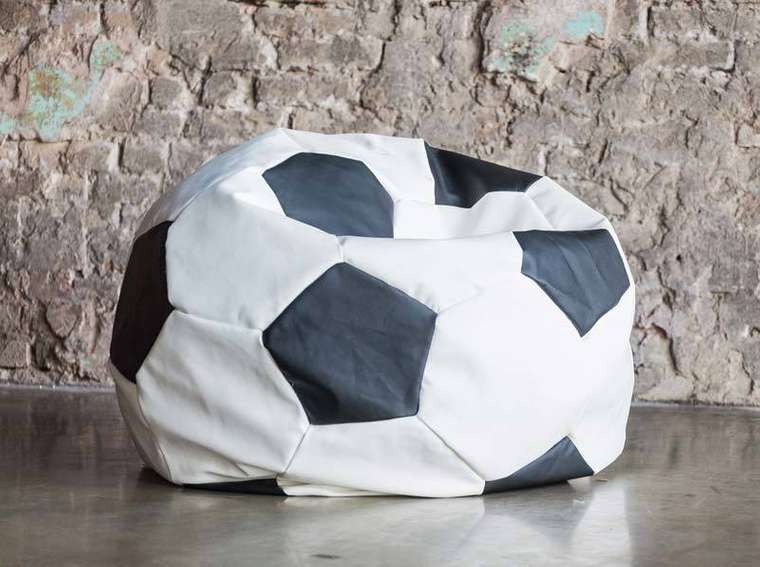 Кресло Мяч бело-черного цвета