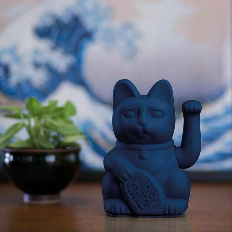 Декоративная фигурка-статуэтка Lucky Cat М темно-синего цвета