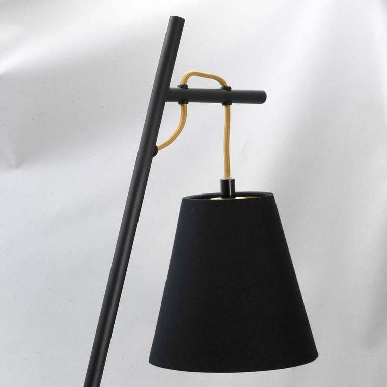 Настольная лампа Yukon черного цвета