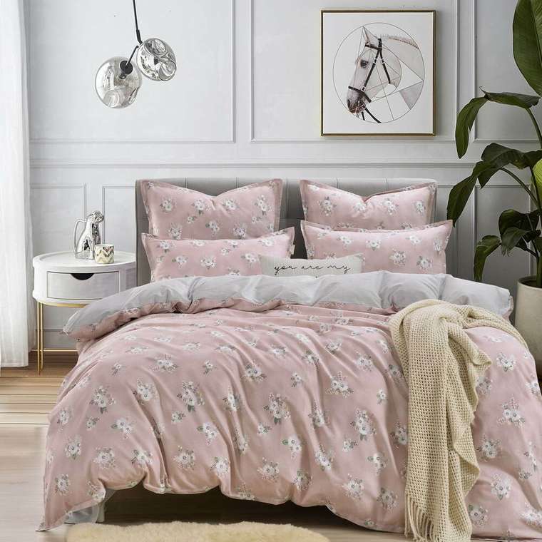 Комплект постельного белья Эсмиральда 160х220 розового цвета