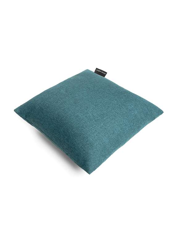 Декоративная подушка синего цвета