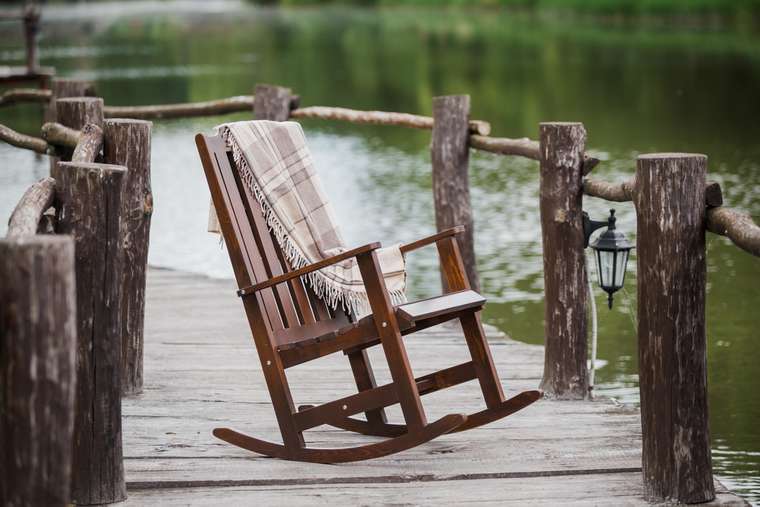 Кресло-качалка Линда коричневого цвета
