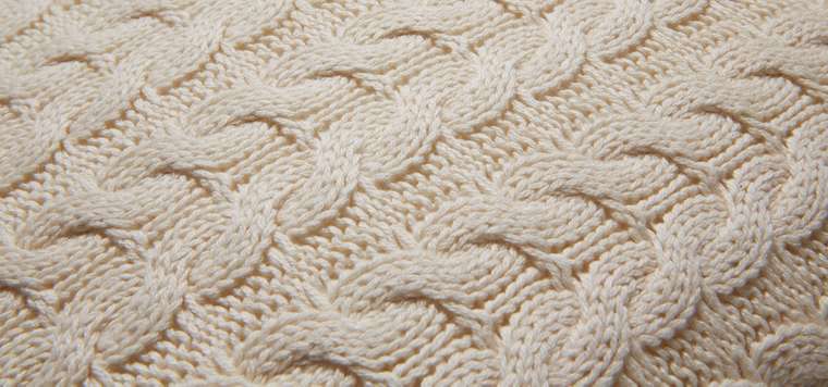 Белая подушка Julia Grup Semit