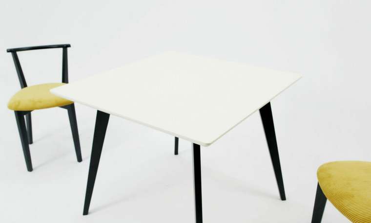 Обеденный стол Arki М 90 черно-белого цвета