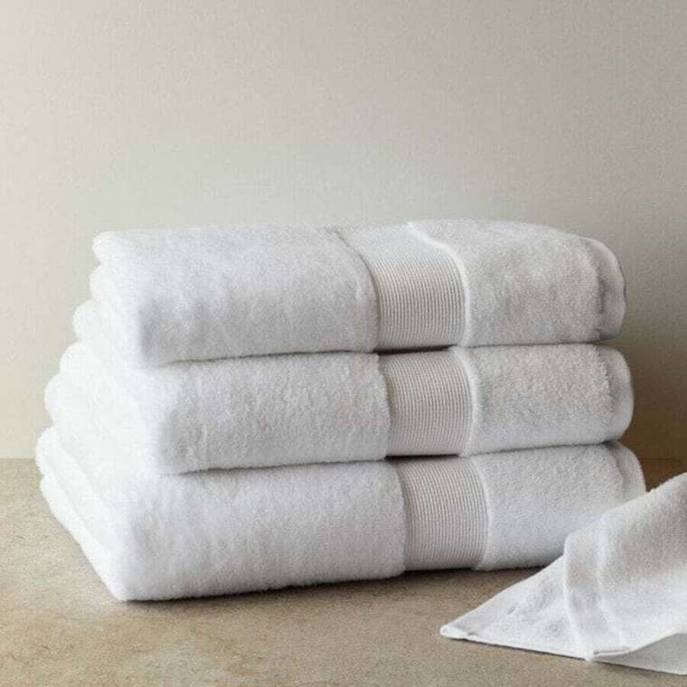 Полотенце банное из мягкой махровой ткани