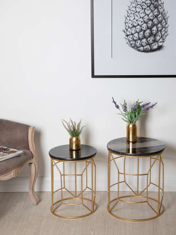 Набор столиков с мрамором на металлическом основании черного цвета