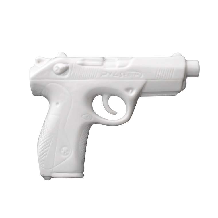 Ваза в форме пистолета белого цвета