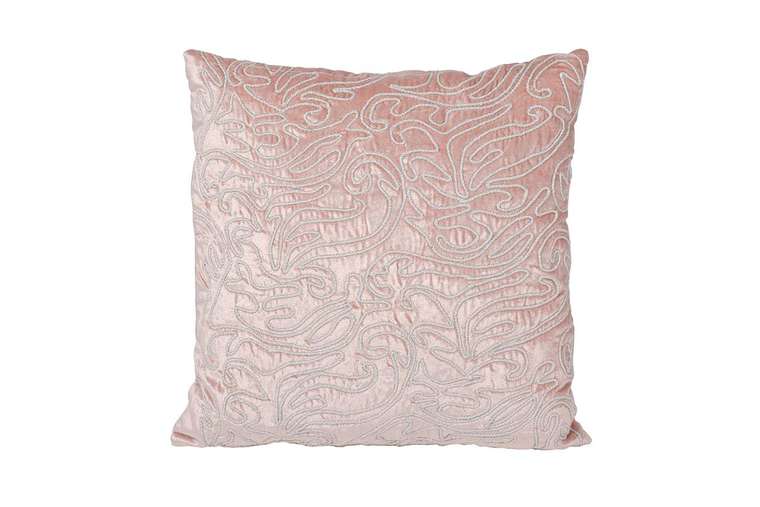 Подушка с кружевом светло-розового цвета