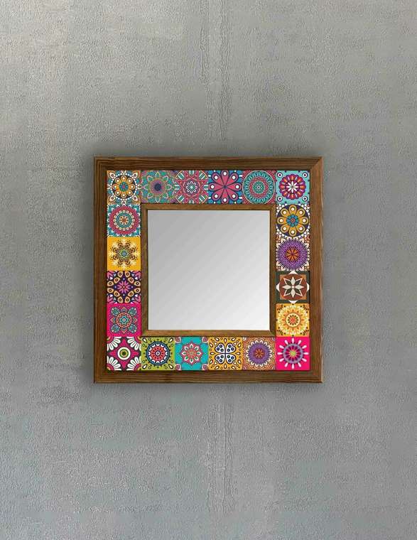 Настенное зеркало 33x33 с каменной мозаикой желто-розового цвета