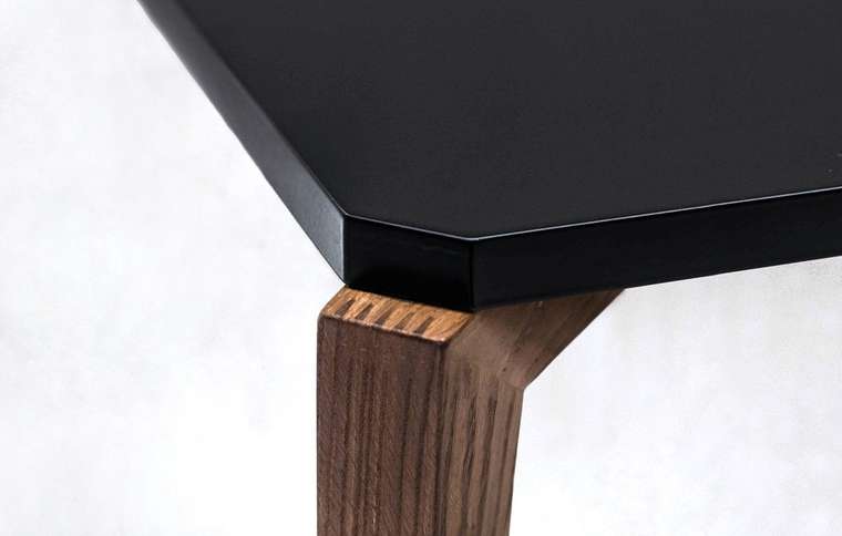 Стол обеденный Rectangle черно-коричневого цвета