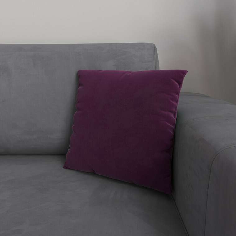 Декоративная подушка фиолетового цвета