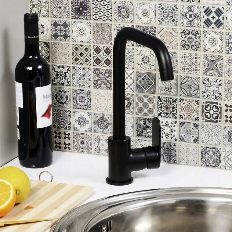 Смеситель для кухни WasserKRAFT Эльба A7407 черного цвета