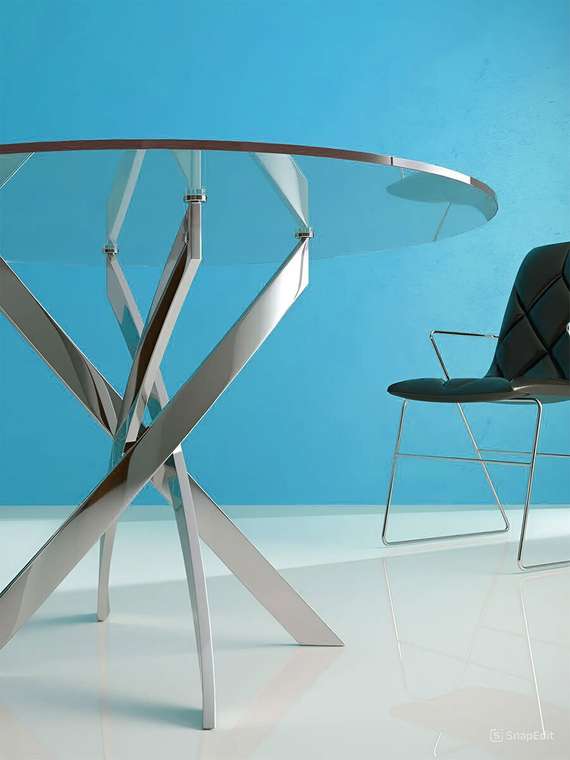 Стол обеденный со стеклянной столешницей