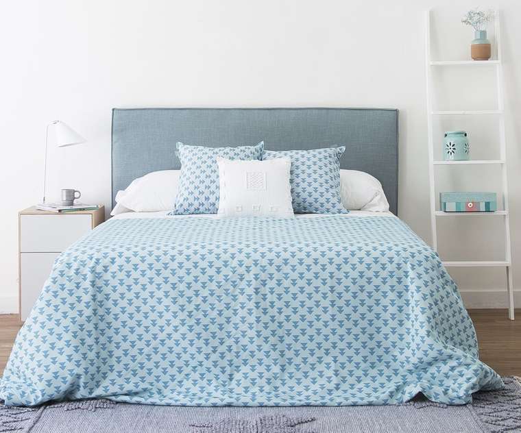 Кровать Comfort 200x200 голубого цвета