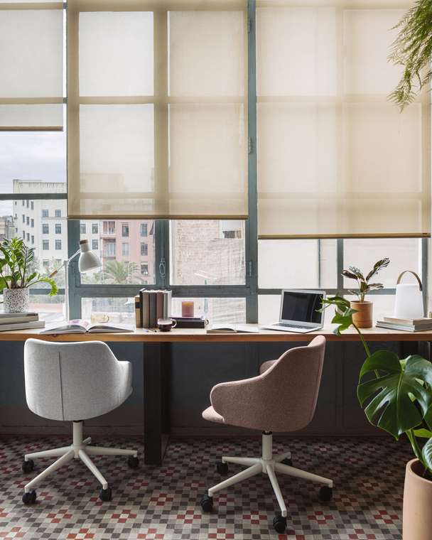 Офисный стул Einara светло-серого цвета
