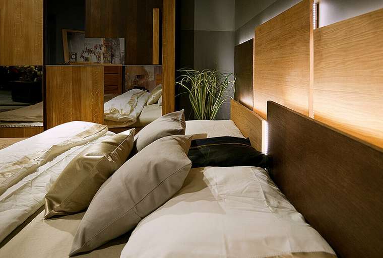 Кровать Берген с подсветкой 180х200 коричневого цвета