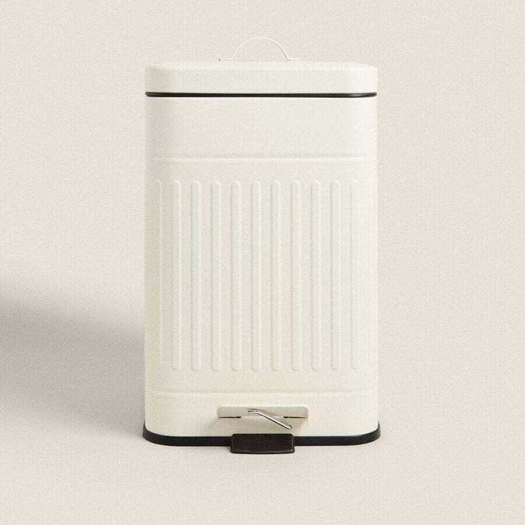 Небольшой кухонный ящик