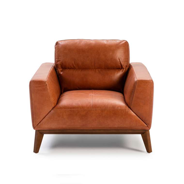 Кресло из кожи светло-коричневого цвета