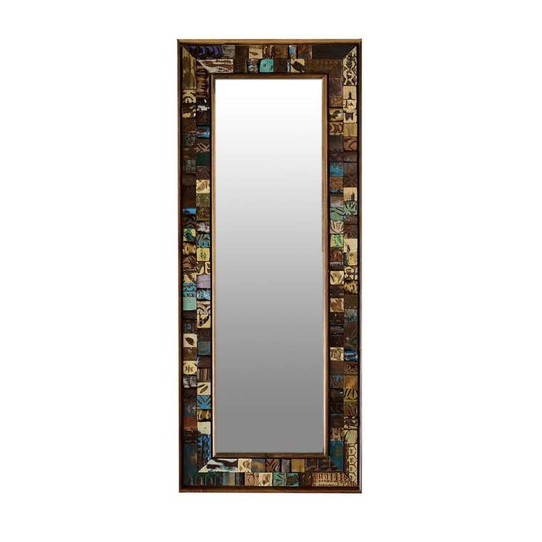 Настенное зеркало в деревянной раме 60х145 коричневого цвета