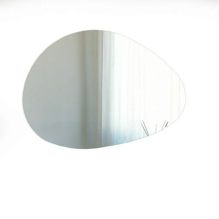 Настенное зеркало 60х90 с основанием белого цвета
