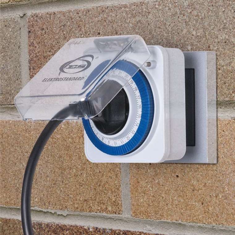 Розетка с механическим таймером 16A x1 IP44 Белый TMH-M-2 TMH-E