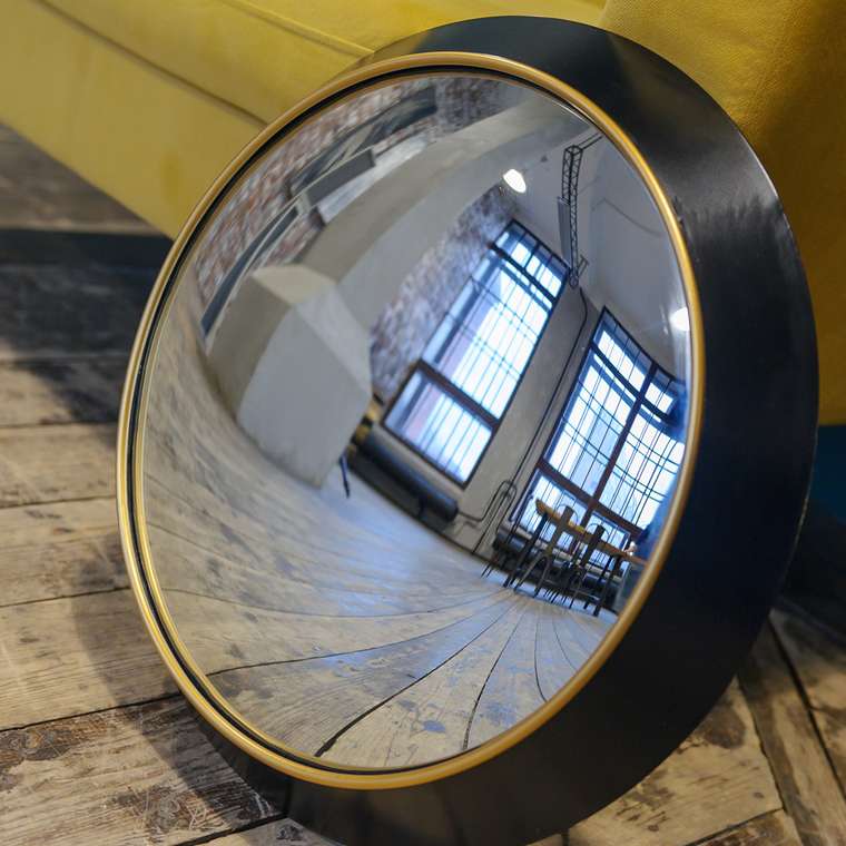 Декоративное настенное зеркало Морган М (fish-eye) в раме черно-золотистого цвета