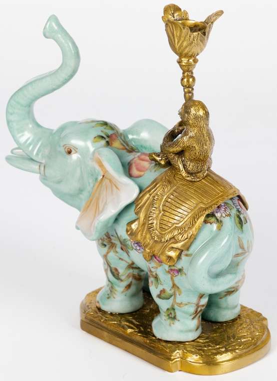 Подсвечник Слон голубого цвета
