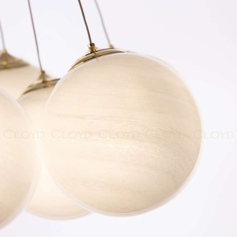 Подвесная люстра LONATI C13 бело-золотого цвета