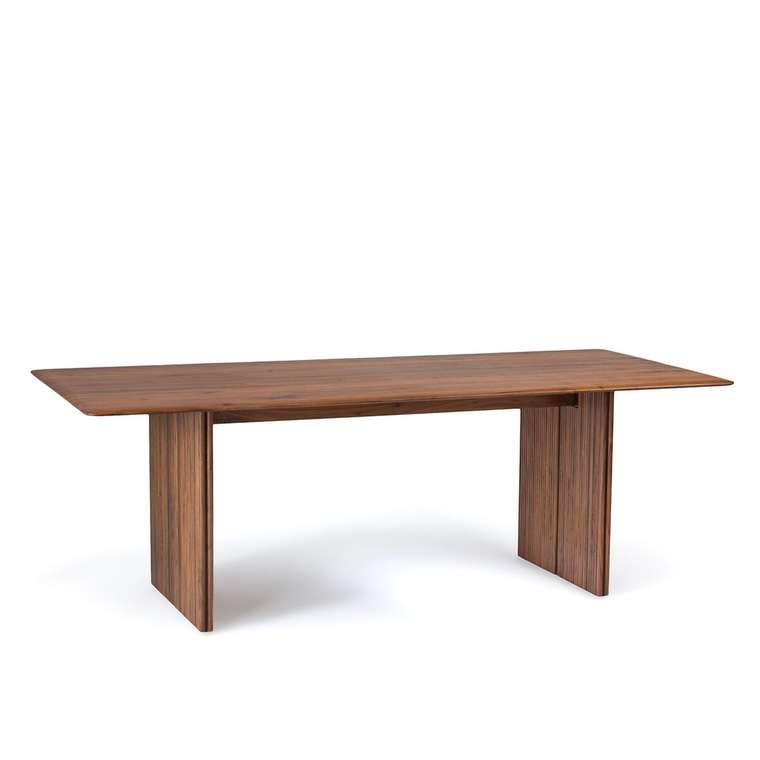 Обеденный стол из массива орехового дерева Minela коричневого цвета
