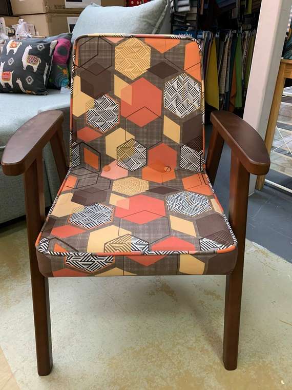 Кресло Ретро серо-коричневого цвета