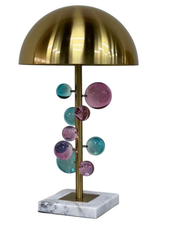 Лампа настольная Molecule золотого цвета с разноцветными шарами