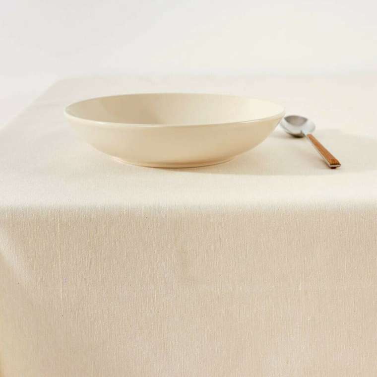 Скатерть устойчивая к пятнам  Liso 180 x 300 XL
