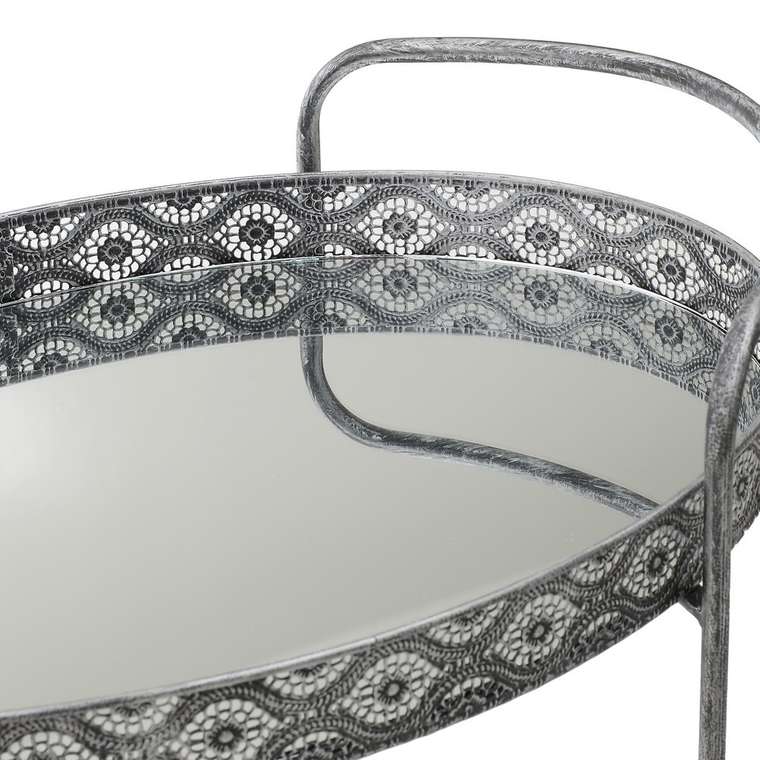 Сервировочный столик из металла и стекла 