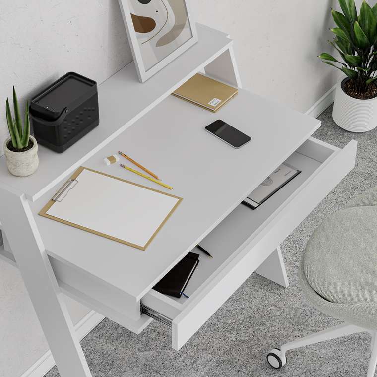 Письменный стол Working table белого цвета