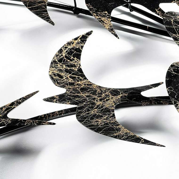 Настенный декор ручной работы Стрижи 75х136 из металла черно-золотого цвета