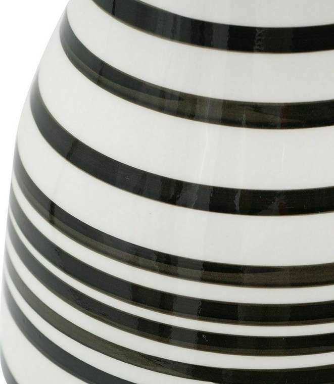 Ваза бело-черного цвета