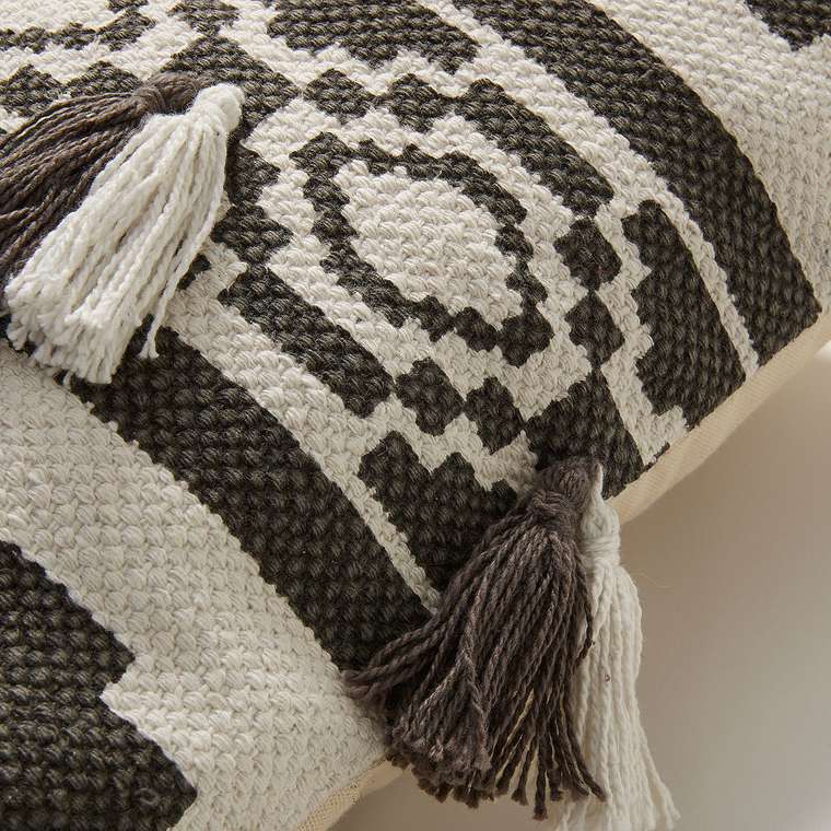 Чехол на подушку Seward черно-белого цвета