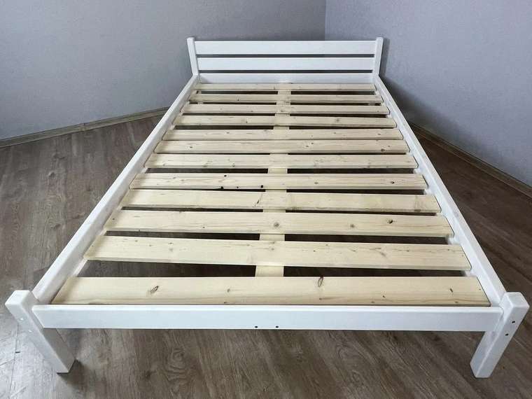 Кровать Классика сосновая 140х190 белого цвета