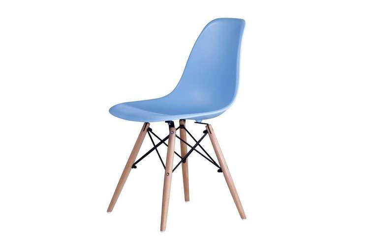 Голубой стул на деревянных ножках 