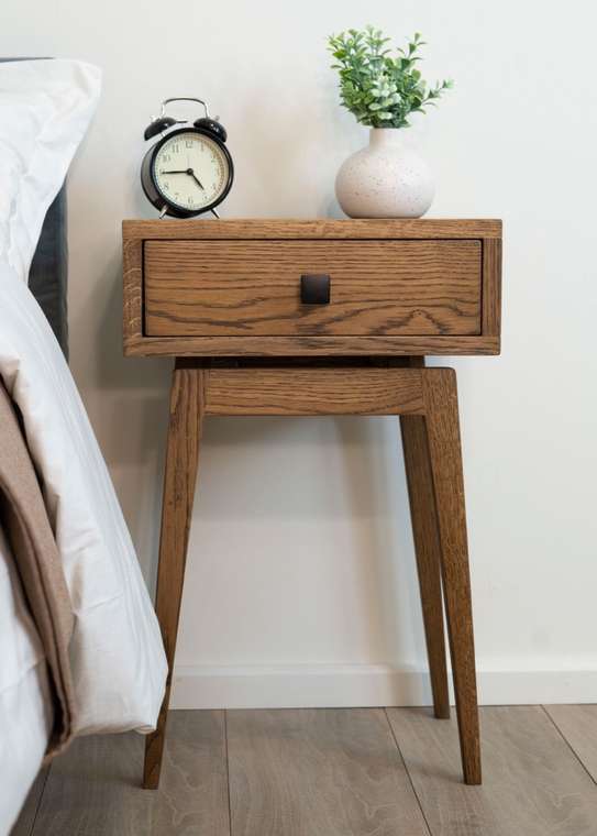 Тумба прикроватная Zolo-DT из натурального дерева коричневого цвета