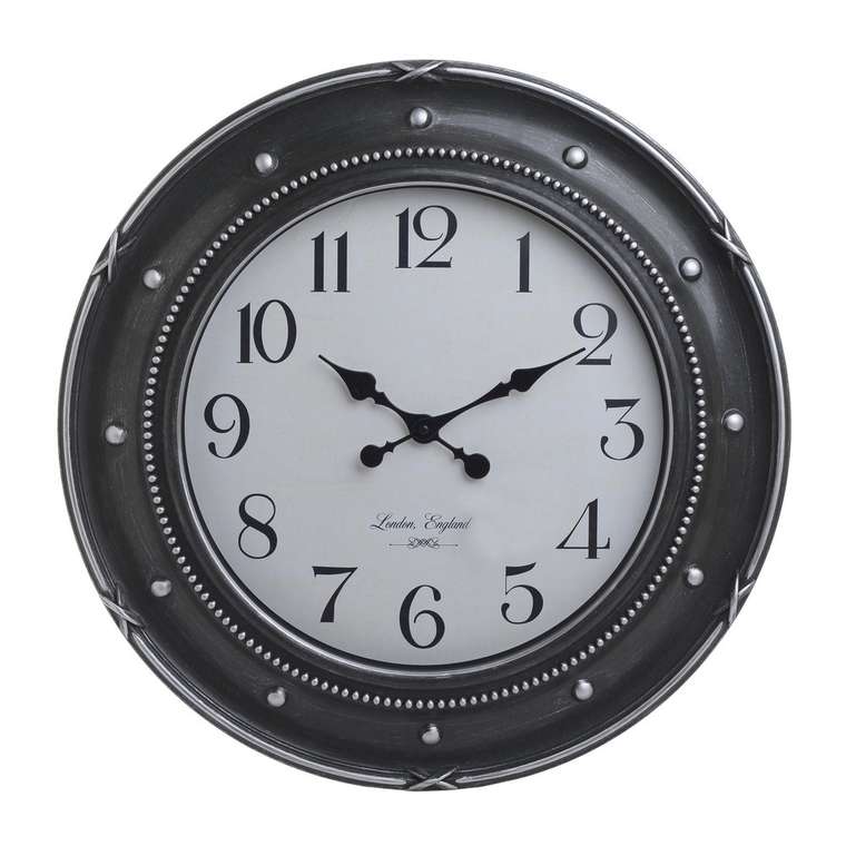 Часы настенные черно-серебристого цвета