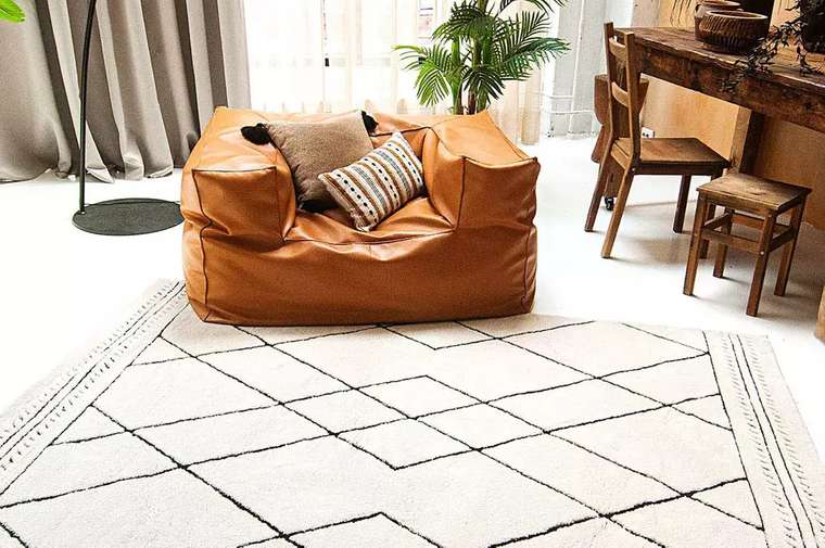 Ковер Lama I 160x230 бежевого цвета