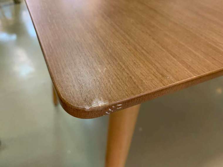 Стол обеденный раскладной Монте светло-коричневого цвета